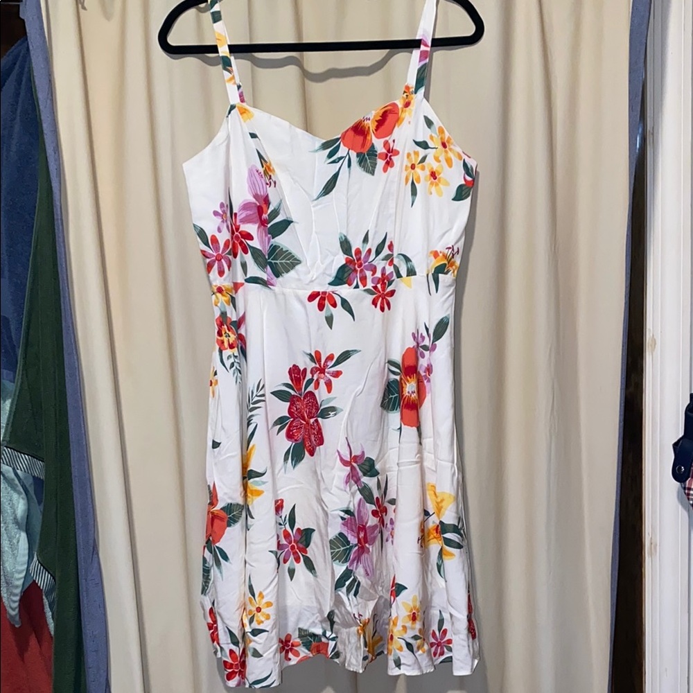 NWT Old Navy Floral Dress - Picture 1 of 3
